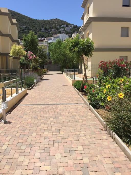 Residence Avec Piscine Face A La Mer, 1Ere Ligne Llança Dış mekan fotoğraf